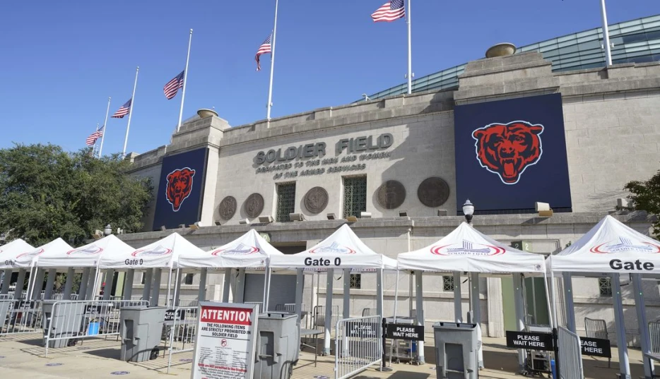 Chicago Bears begin a partnership with Levy to elevate game days