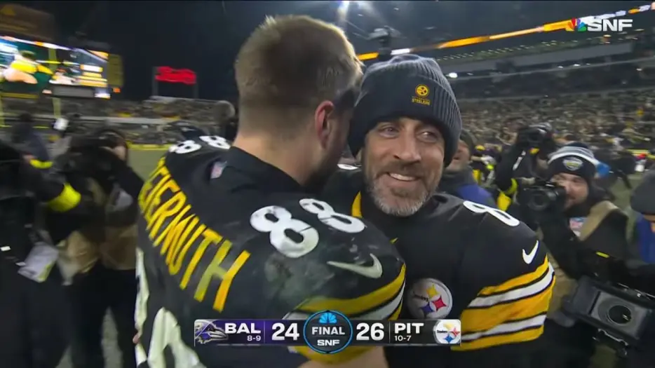 Former NFL QB Thinks Steelers Can Be ‘A Little Bit Dangerous’ With Aaron Rodgers At QB