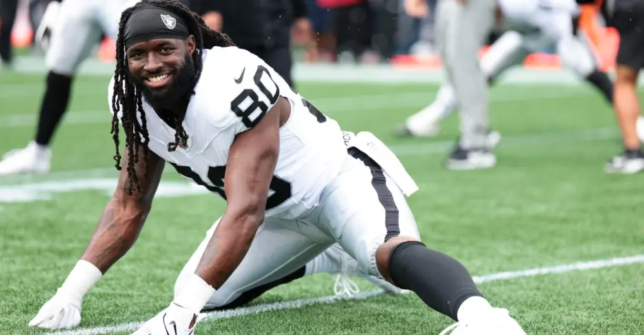 Klint Kubiak’s multiple tight end sets means Raiders’ depth is critical