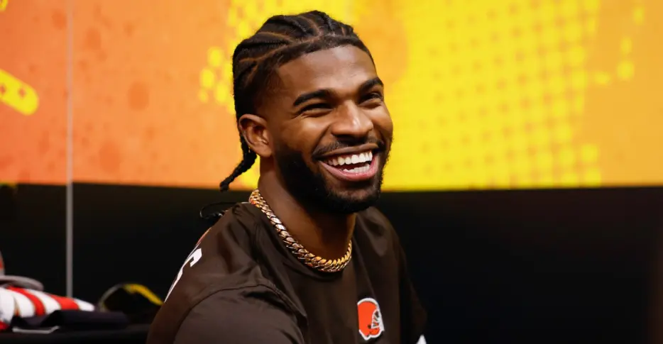 Browns QB Shedeur Sanders graduates