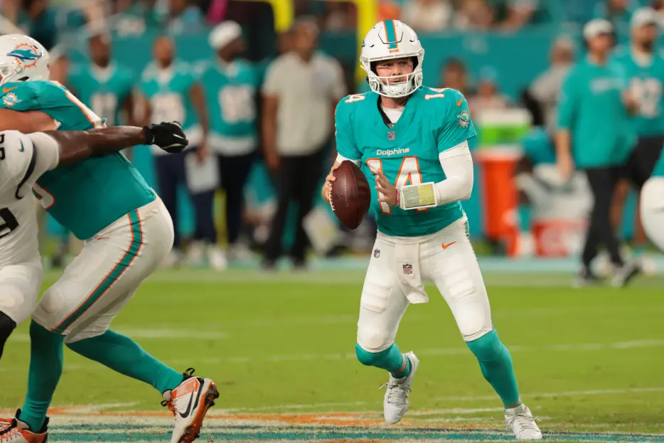AFC Notes: Quinn Ewers, Breece Hall, O’Cyrus Torrence, Bills, Dolphins, Jets