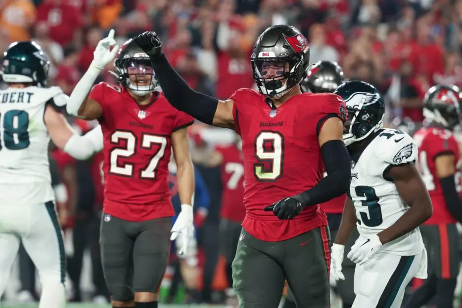 Eagles Made Four Moves, Placed DE Joe Tryon-Shoyinka On Reserve/Retired List