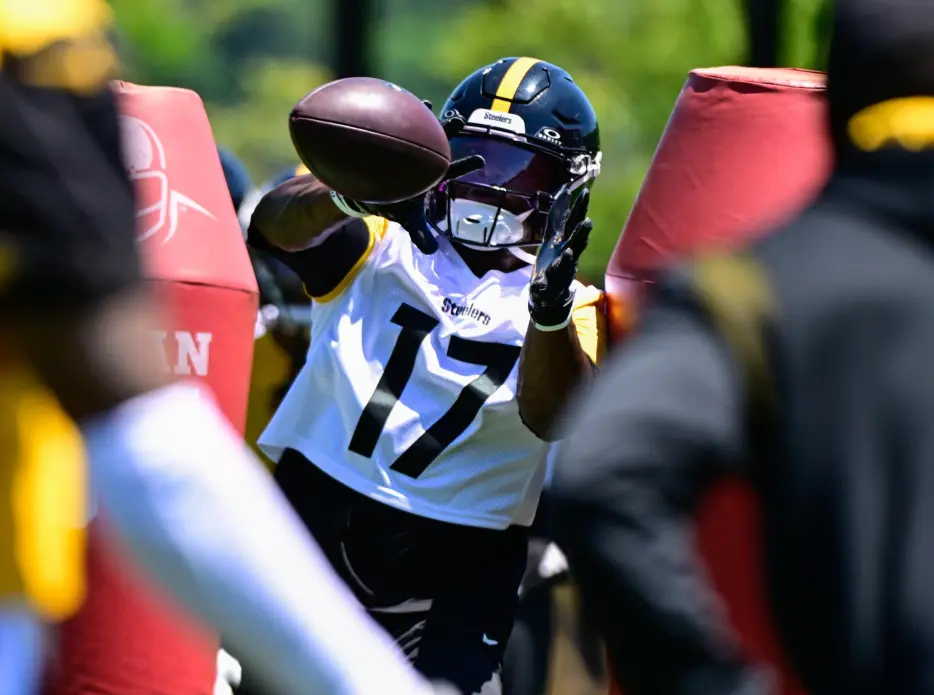 Steelers Rookie Picks Jersey Number with Aaron Rodgers Connection