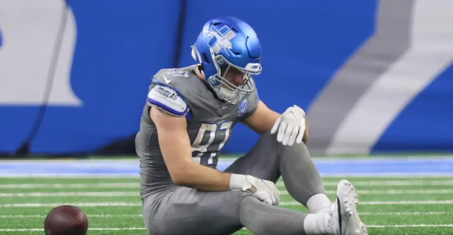 Sam LaPorta joins NFLPA in call for natural grass fields in all NFL stadiums