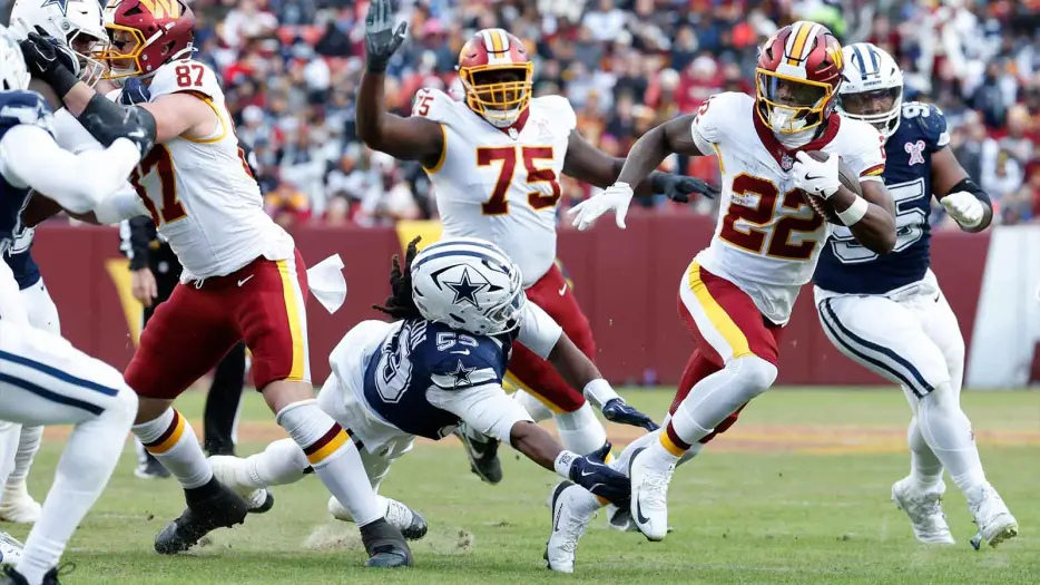 Dallas Cowboys standout James Houston reacts to prestigious HBCU honor
