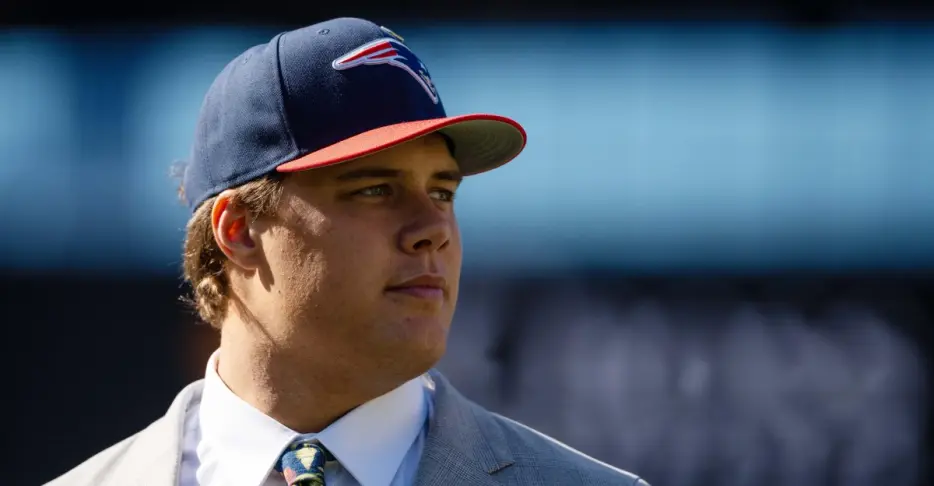 Sunday Patriots Notes: Inside Caleb Lomu’s memorable first trip to Foxboro