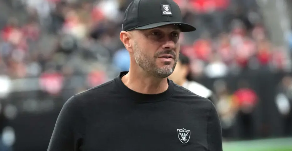 Las Vegas Raiders should utilize waivers in August