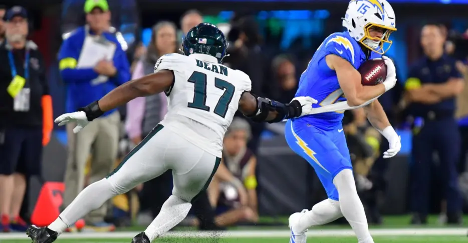 Where do new Las Vegas Raiders linebackers Nakobe Dean, Quay Walker rank in AFC West?