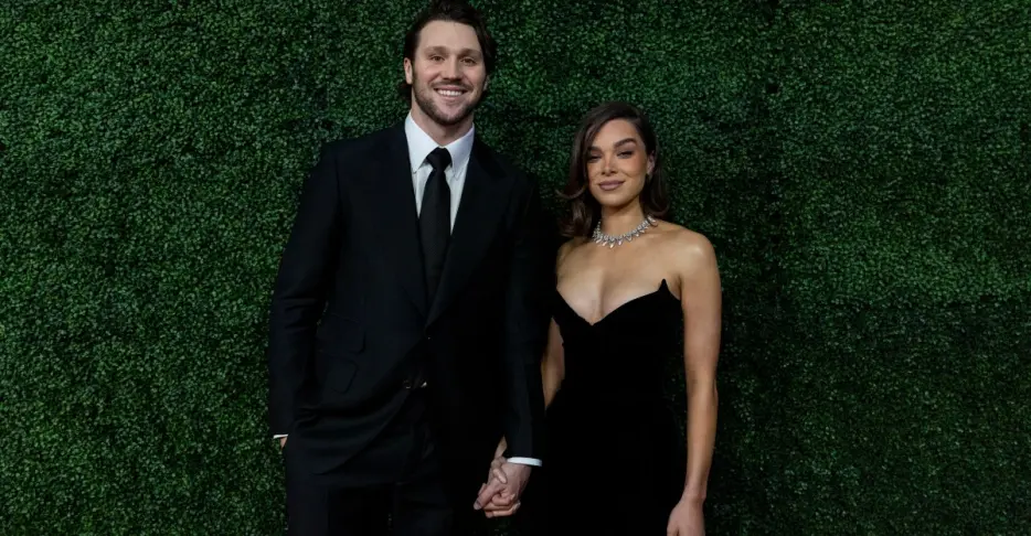 Josh Allen, Hailee Steinfeld announce baby name