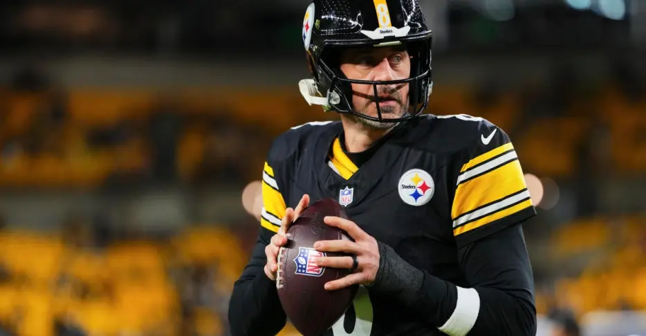 PFF gives Steelers QB Aaron Rodgers low ranking in 2026 QB list