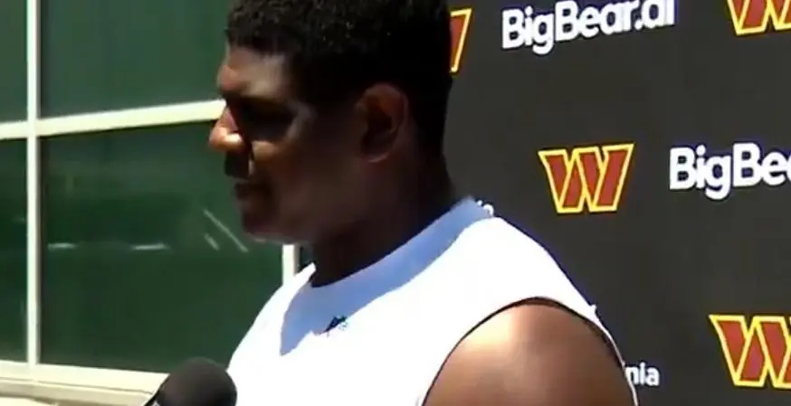 Josh Conerly says he hasn’t huddled on offense “since little league” – Daily Slop