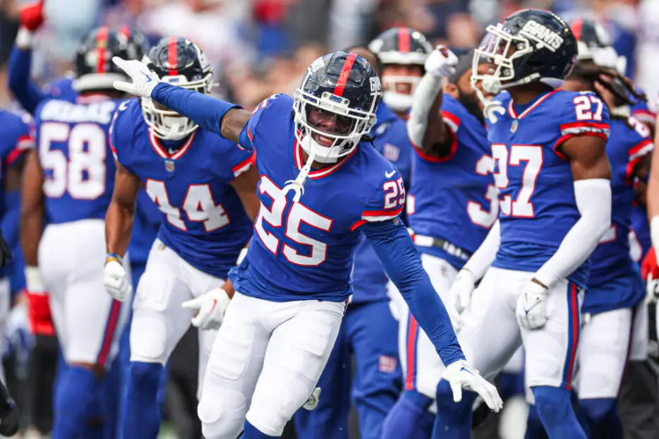 DB Notes: Giants, Banks, Saints, Simmons, Panthers, Johnson, Dolphins