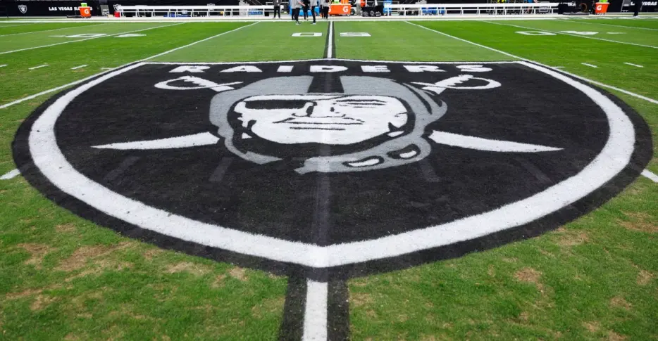 Raiders schedule 2026: Fans talk worry spots