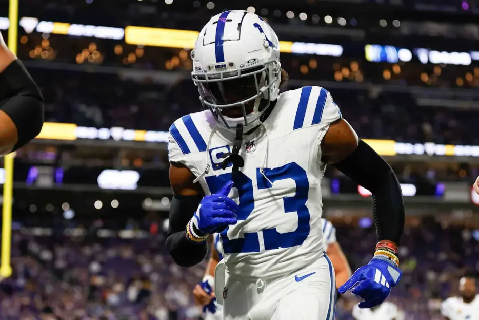 Colts release Kenny Moore on Thursday, Cowboys should call