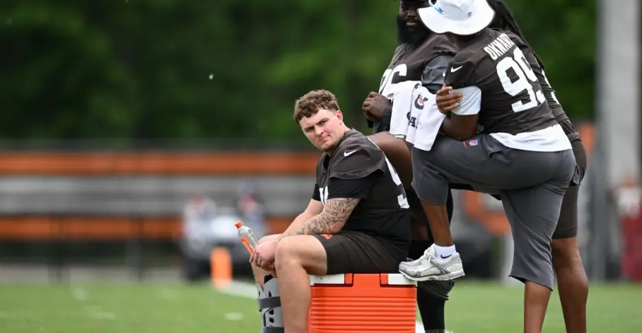Daily Dawg Chow (7/13): How do the Browns look at DT?