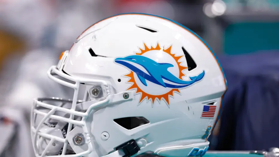 Dolphins sign 10 of their draft picks