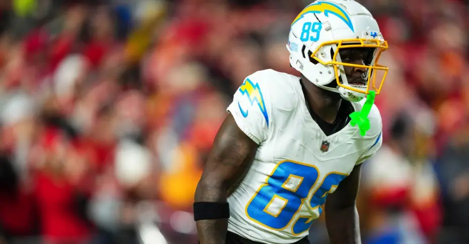 Dolphins add free agent wide receiver Jalen Reagor