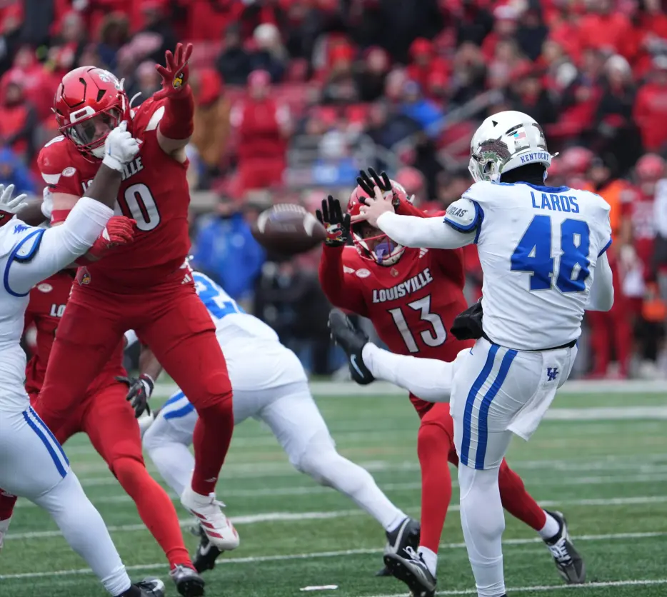 Steelers Claim Punter Off Waivers From Buccaneers