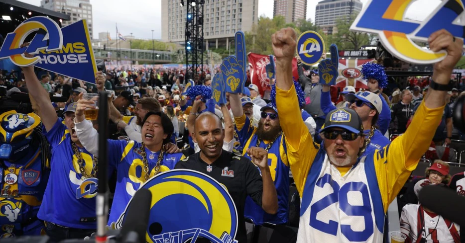 Rams Reacts Survey Results: Fans don’t mind a trade, as long as the team stays in the first