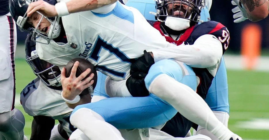 Texans News: ‘Compromise’ reached with Titans in new jersey move