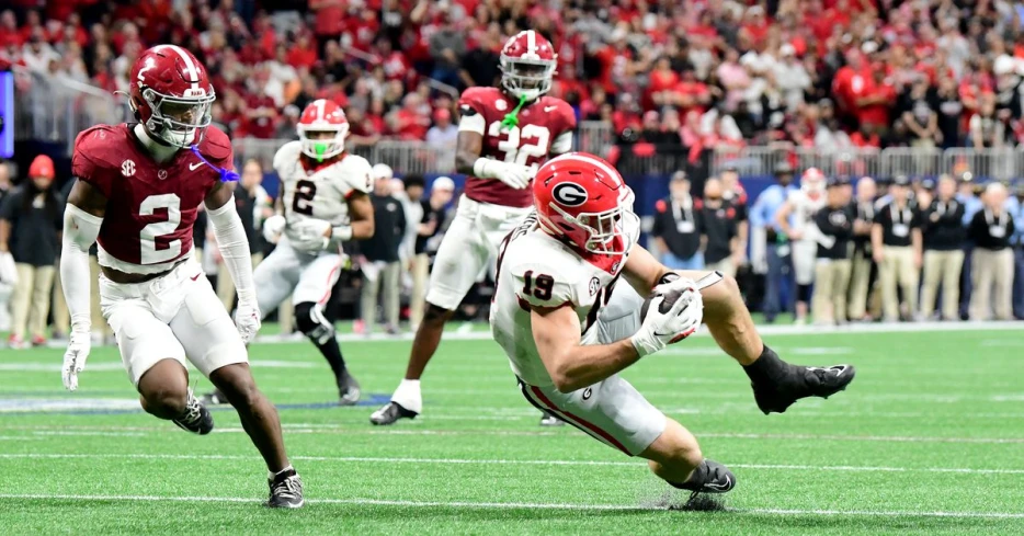 Raiders NFL Draft Round 1 Reacts Survey: What is your grade for TE Brock Bowers