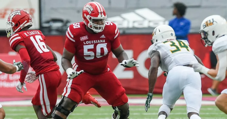 Cowboys add to offensive line depth with 233rd pick