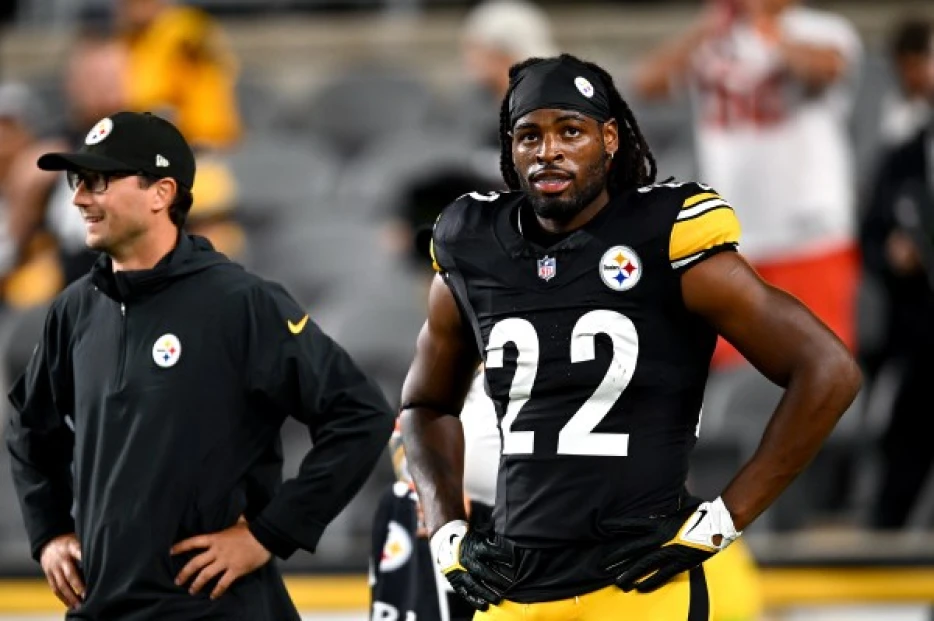 Najee Harris Agent Rips Report He Wants to Leave Steelers