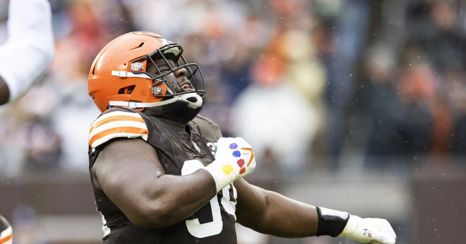 Browns injuries: Myles Garrett starts on side, 2 surgeries for starting defenders and more