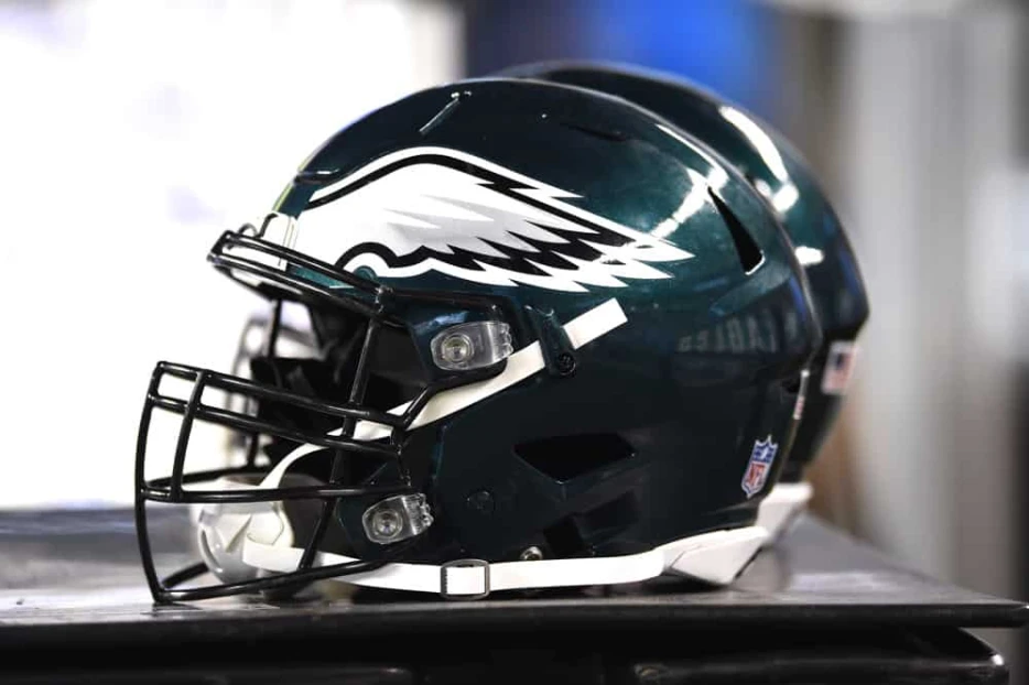 Eagles Announce 2 Roster Moves