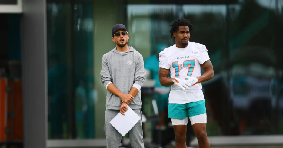 Observations from day 1 of Dolphins training camp - The Splash Zone 7/25/24
