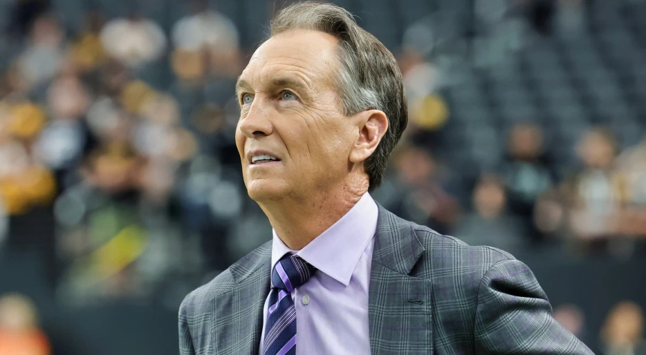 REPORT: Cris Collinsworth Could Be Done At ‘Sunday Night Football,’ Shocking Name Emerges As Possible Replacement