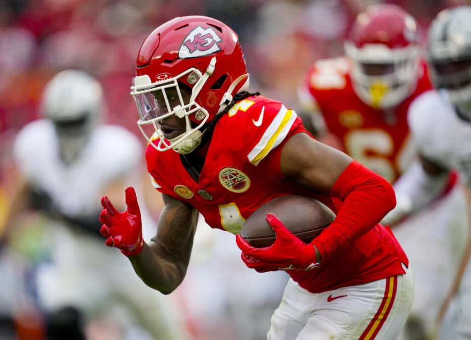 Chiefs’ Rashee Rice Avoids Worst-Case Scenario With Knee Injury