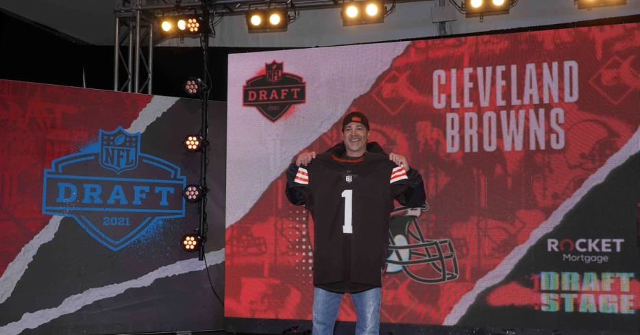 2025 NFL draft: Browns position goes up after Week 6 loss to Eagles