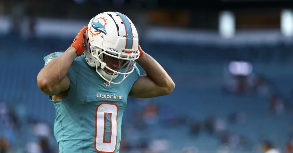 Dolphins place wide receiver Braxton Berrios on injured reserve, activate Cam Smith to 53-man roster