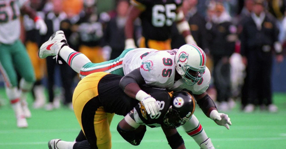 Tim Bowens to join Miami Dolphins Ring of Honor Sunday, team’s first inductee in a decade