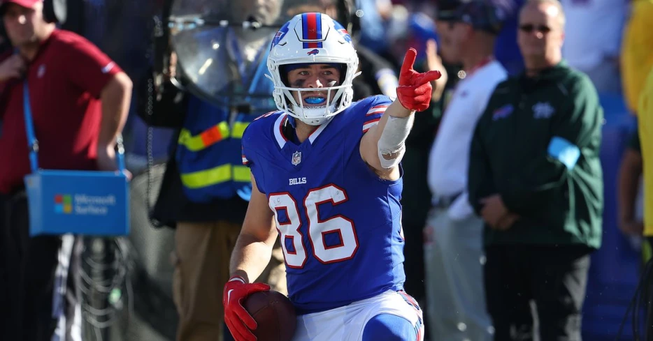 Watch: TE Dalton Kincaid scores a TD in the rain for the Buffalo Bills