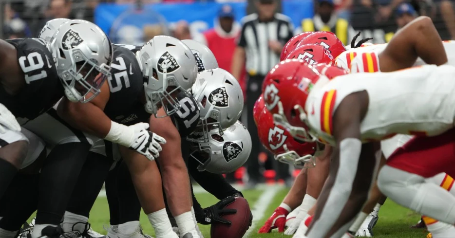 Breaking down the Chiefs’ goal-line stand vs. Raiders