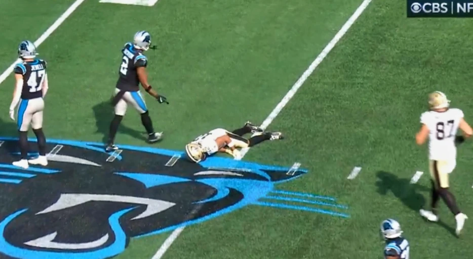 New Orleans Saints WR Chris Olave Was Knocked Unconscious After Getting Violently Lit Up By Panthers Defender