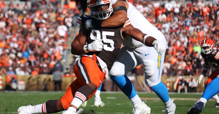 Daily Dawg Chow 11/5: Browns News, (still) existing playoff chances, trouble with Nick Chubb? And more