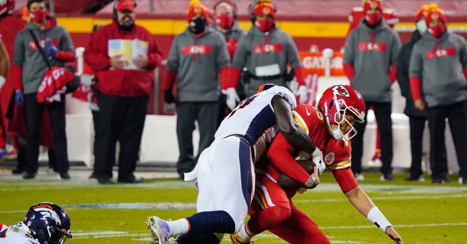 Broncos vs. Chiefs score predictions