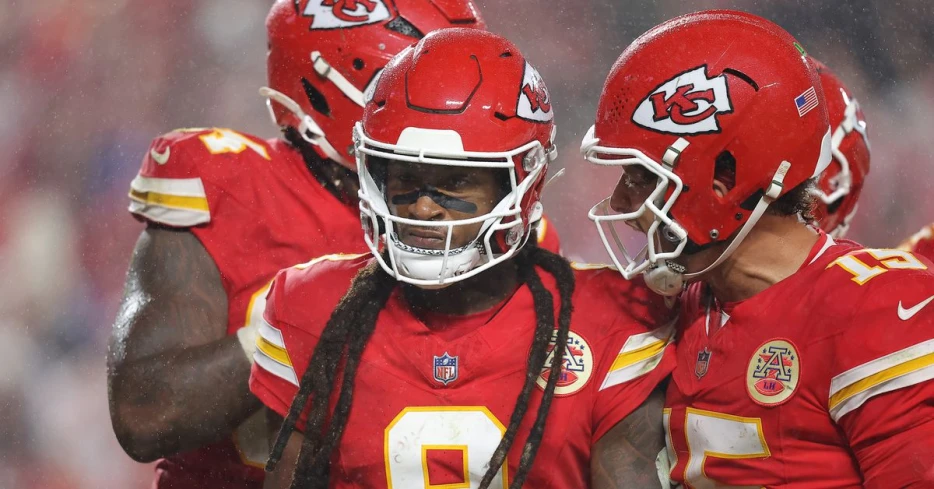 Patrick Mahomes, DeAndre Hopkins create unstoppable connection