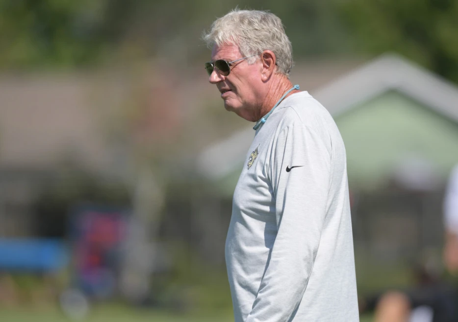 Denver Broncos assistant head coach Mike Westhoff resigns due to health issues