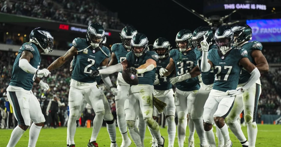 Eagles-Commanders Film Review: Vic Fangio’s defense is young, aggressive, and talented