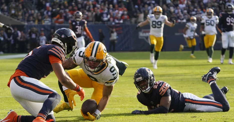 Packers Passing Chronicles: Striking and Stalking