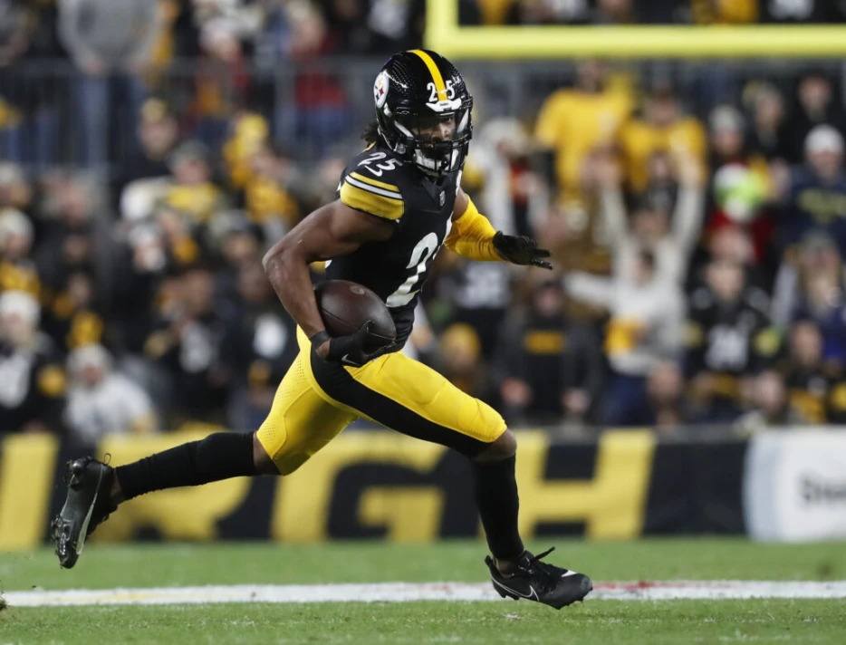 Steelers Bring Back S Eric Rowe, Sign Him To Practice Squad