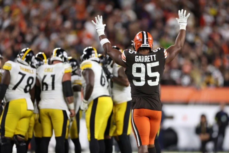 Browns' Myles Garrett discusses T.J Watt's 2023 D.P.O.Y. snub