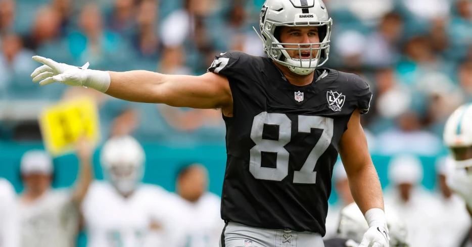 Raiders 2023 draft class watch: Michael Mayer returns