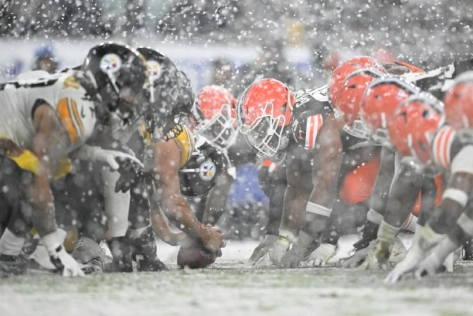 Best photos from Steelers 24-19 Week 12 loss to Browns