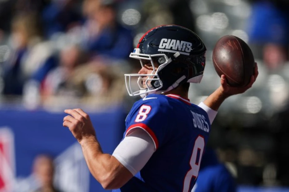 Giants officially release QB Daniel Jones