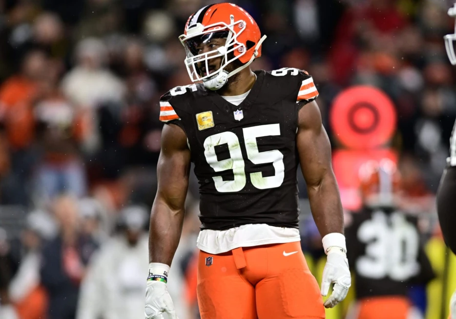 Myles Garrett Sends Message to T.J. Watt after Browns Win: ‘I’m Number 1’